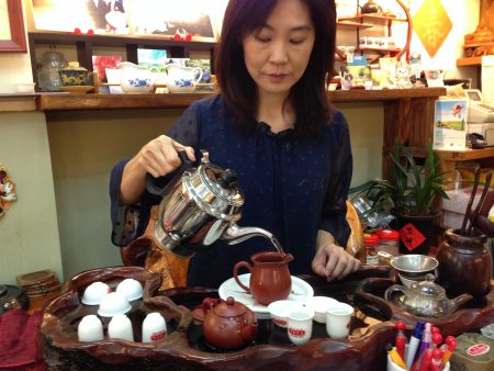 峰圃茶荘の娘さん